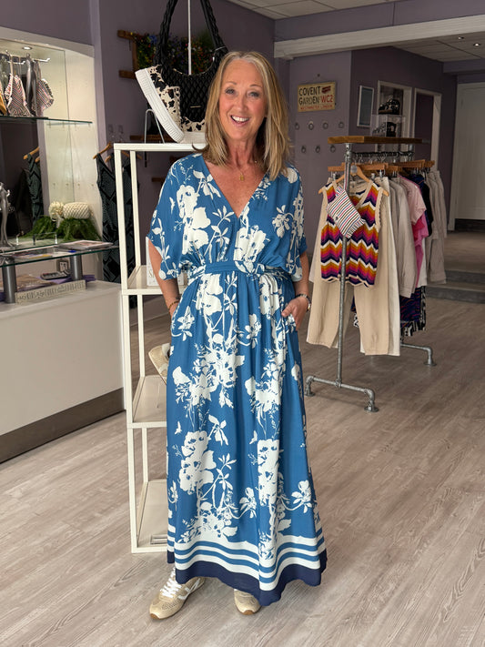 Saint Tropez Rasheda Dress - Vallarta Blue Flower Bouquet