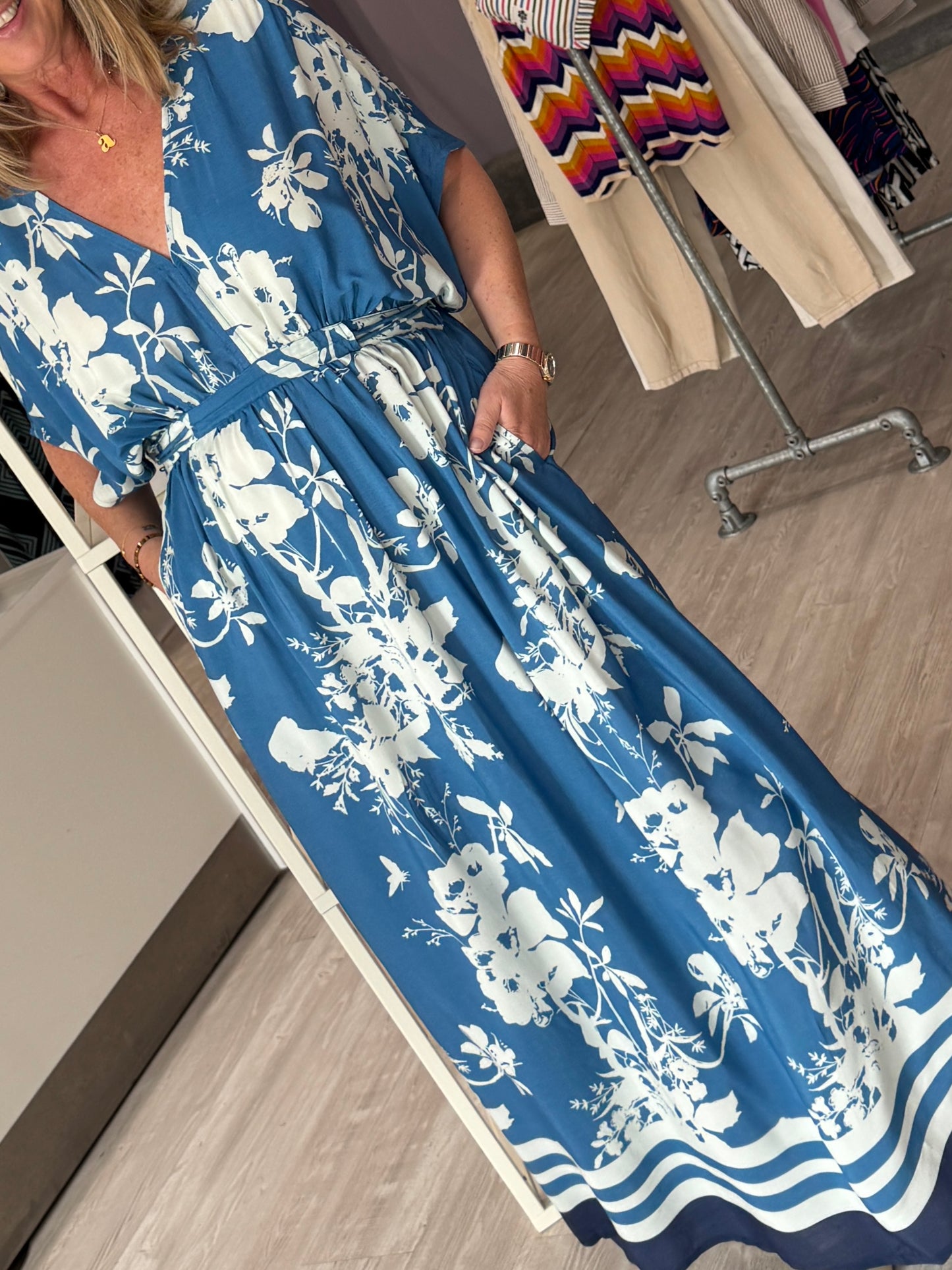 Saint Tropez Rasheda Dress - Vallarta Blue Flower Bouquet