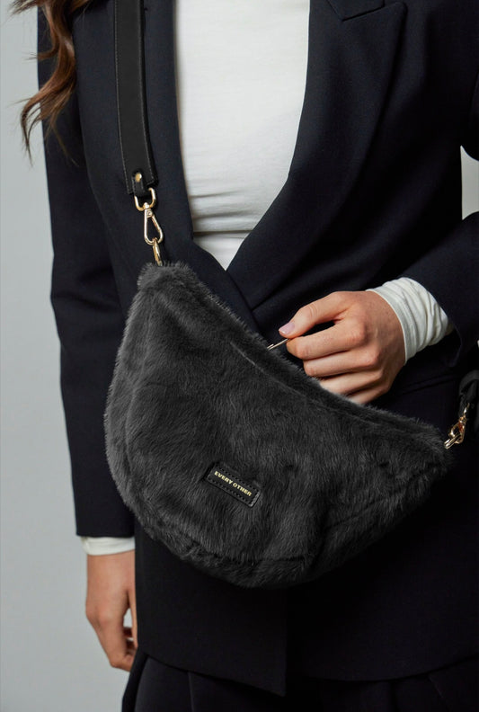 Every Other Scoop Cross Body Bag - Black