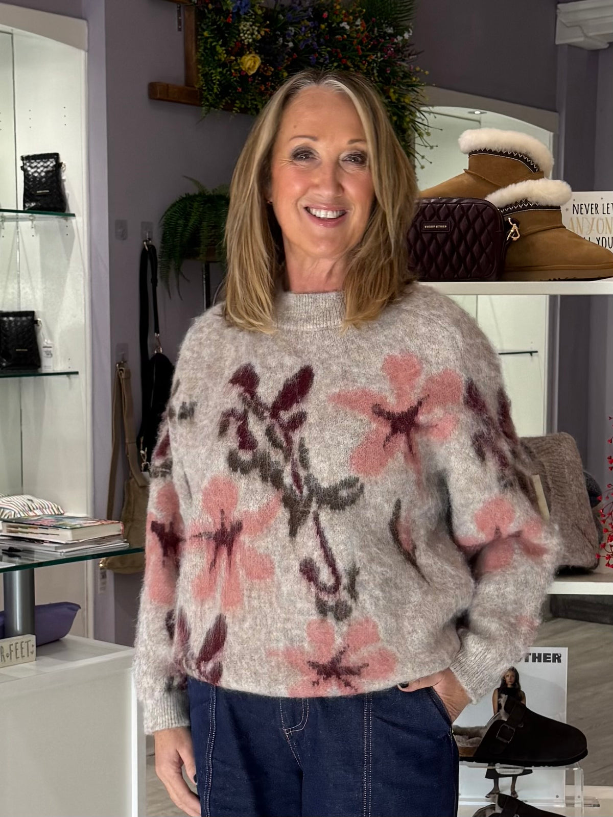 Saint Tropez Ulice Jumper - Tan Winetasting Blooms / White