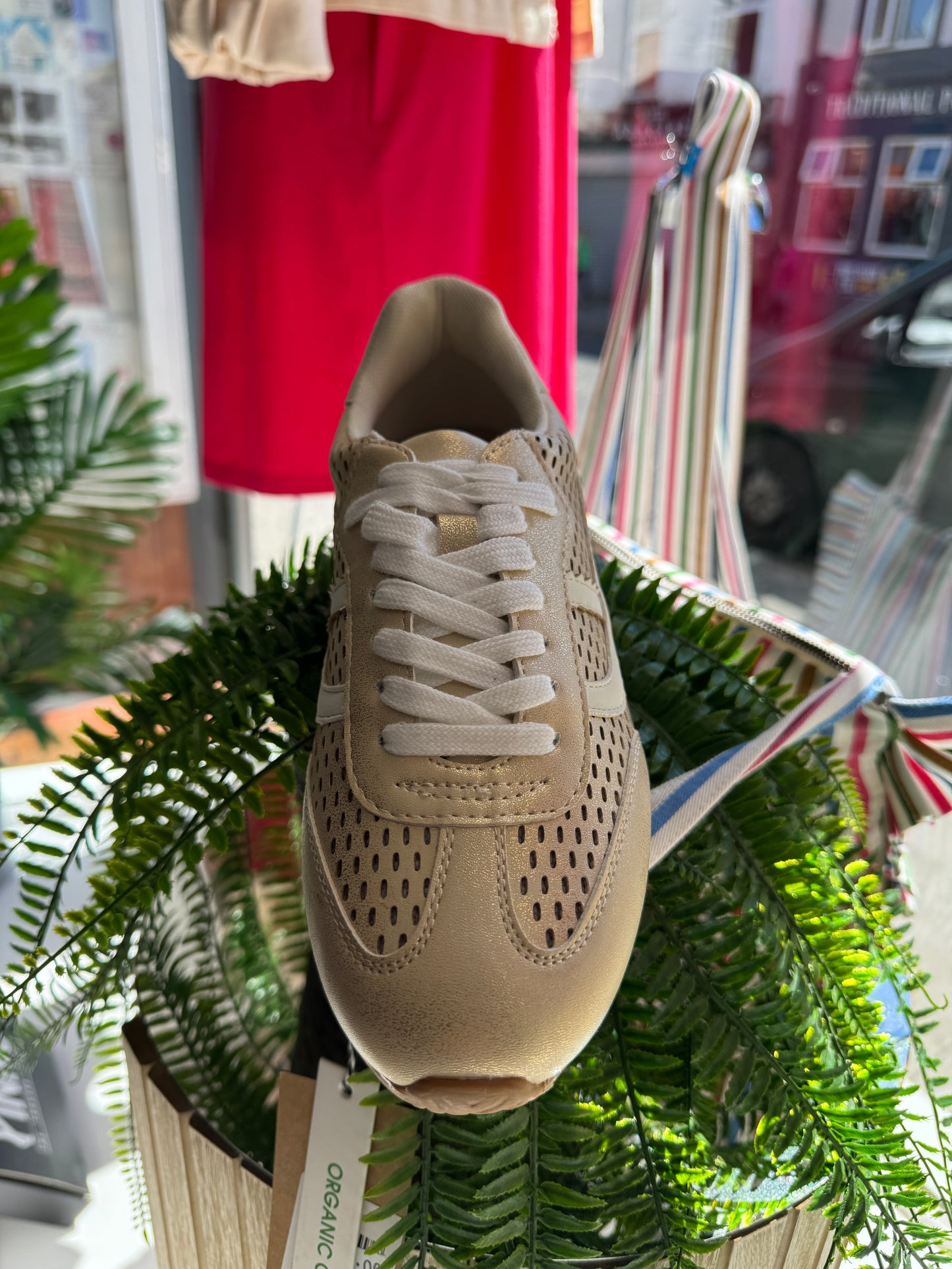 Ravel Gold Leather Lemmel Lace-Up Trainers